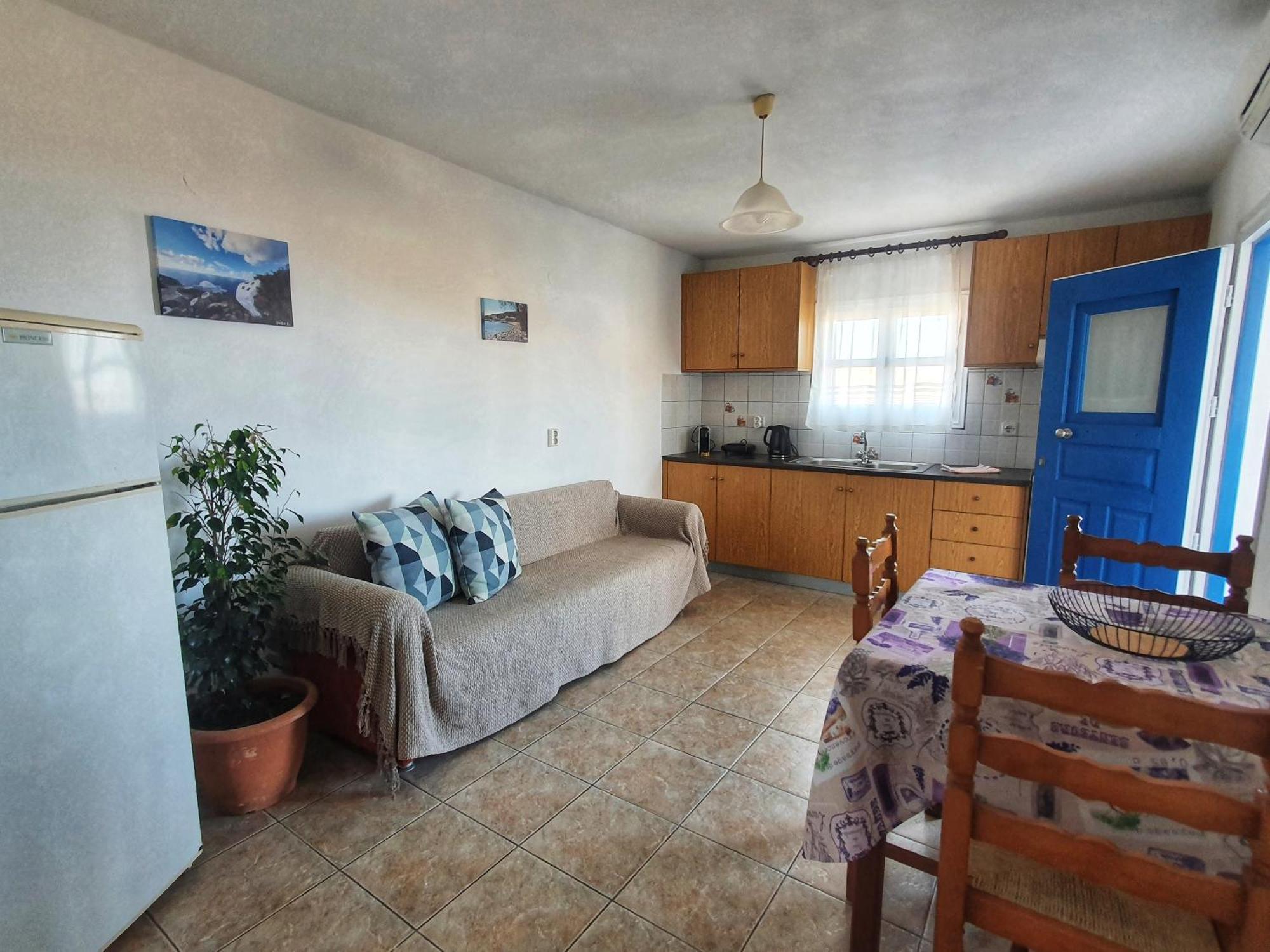 Anatoli Apartment Sikinos